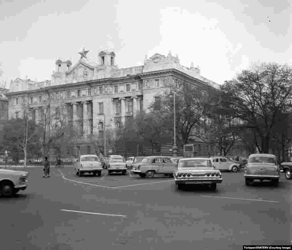 Many of the hard-to-access stars, however, remained in place after the 1956 uprising. This photo shows Hungary&rsquo;s National Bank building in 1969. &nbsp;