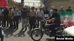Retirees protest in the Iranian city of Shush on April 9.