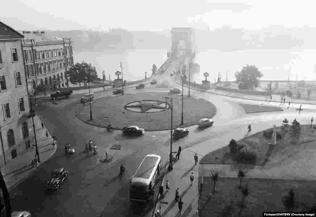 The five-pointed star is planted in red flowers near Budapest&rsquo;s Szechenyi Chain Bridge in 1954. &nbsp;