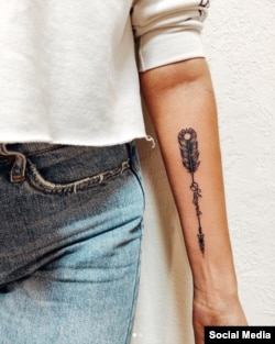 A tattoo that Iryna had made in 2019 with her daughter’s name written in Latin script.