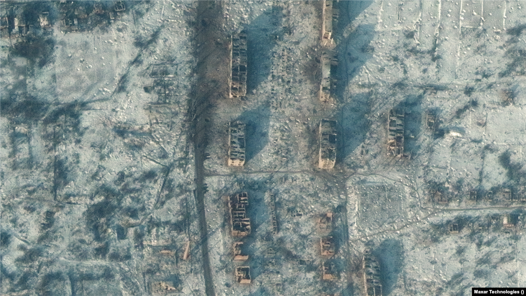 Soledar, a salt-mining town in the Donetsk region about 20 kilometers northeast of Bakhmut, was captured by Russian forces in January 2023. Satellite images taken that month and in summer 2021 show the transformation from a vibrant town to a bombed-out landscape.